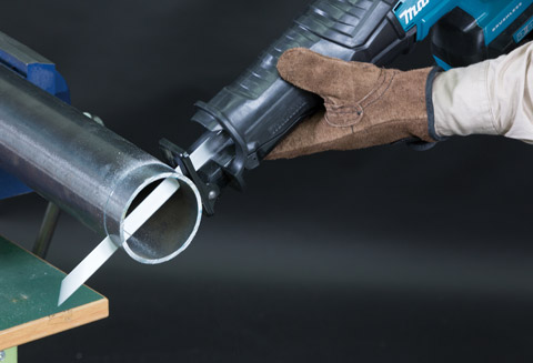Máy cưa kiếm pin Makita JR105DSAE